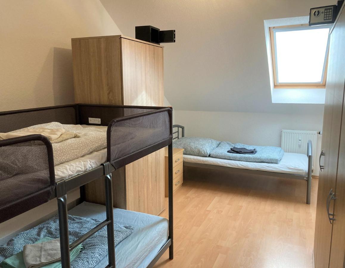 Gaestewohnung 4-Raum Wohnung Fuer 2-8 Personen Zwickau Extérieur photo